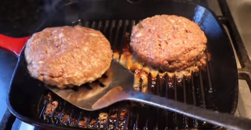 Keto Burger with Low-Carbs Bun