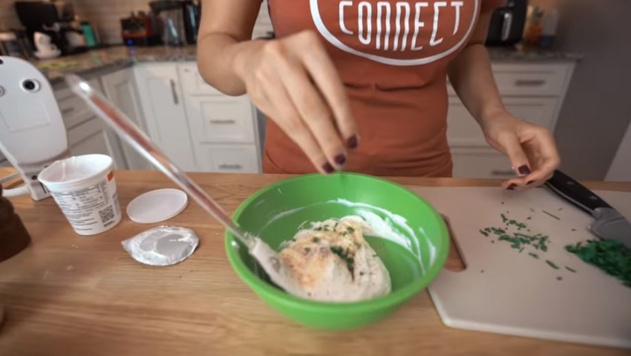 Keto Cream and Herbs Dip Recipe