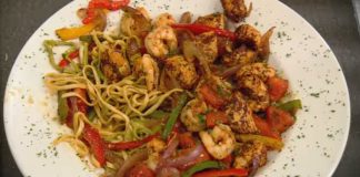 If you like spicy food then you'll love this fantastic Cajun Jambalaya pasta recipe inspired on the original recipe of world famous, Cheesecake Factory.