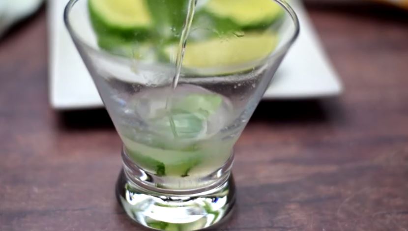 Don't miss out only because you are on a keto diet, now you can whip up your own Mojito in minutes with this yummy keto friendly recipe take!