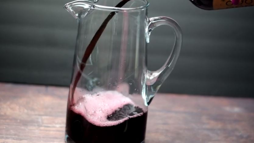 Craving for a yummy Red Sangria but are on a keto diet? No worries! Now you can enjoy of your favorite drink whenever you want whit this low carb recipe.