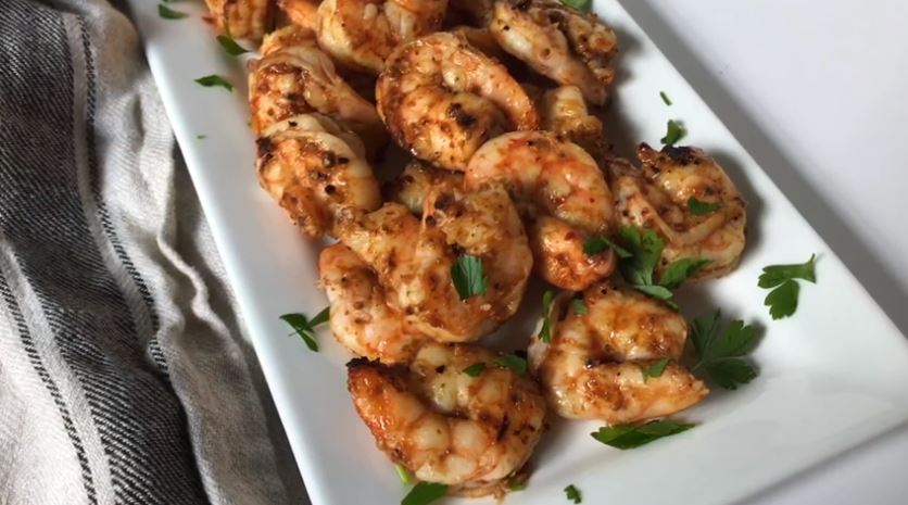 Trying to avoid dairy for lunch but don't know what to eat? Then try this amazing buttery shrimp skewers which are both dairy free and keto friendly!