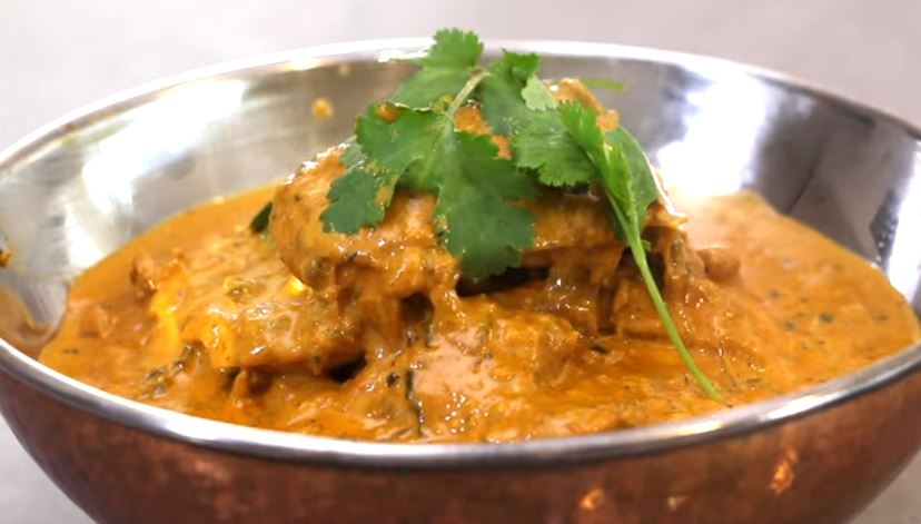 In the mood for Indian cuisine? Then how about you try this fantastic coconut curry chicken recipe! which is both dairy free and keto friendly.