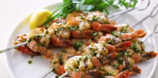 Tired of the same boring dinners and have no idea what to cook? Check out this dairy free and keto friendly shrimp skewers with chimichurri!