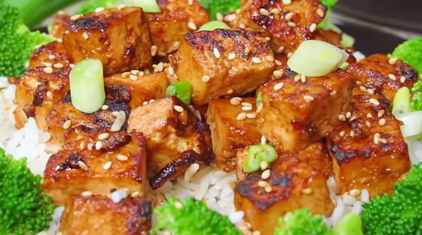 Want a vegan and low carb dinner? Then you are in for a surprise with this super easy and delicious vegan and keto friendly spicy garlic soy tofu!