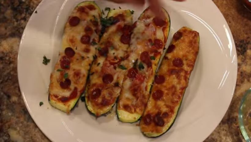 At a loss on what to cook because you are following a diet? Then you will love this delicious vegan and keto friendly zucchini pizza boats with goat cheese.