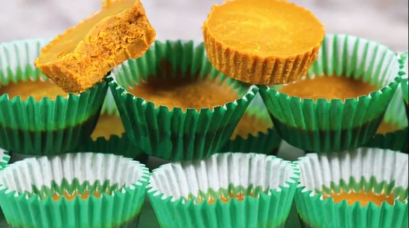 Did you know that a fat bomb can be both a delicious snack and also have an anti-inflammatory effect! Try this yummy anti-inflammatory fat bomb recipe!
