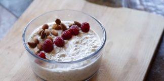 This recipes is the perfect substitute for overnight oat bowls, only this is vegan and keto and so yummy! You will love this vanilla overnight 'oats'