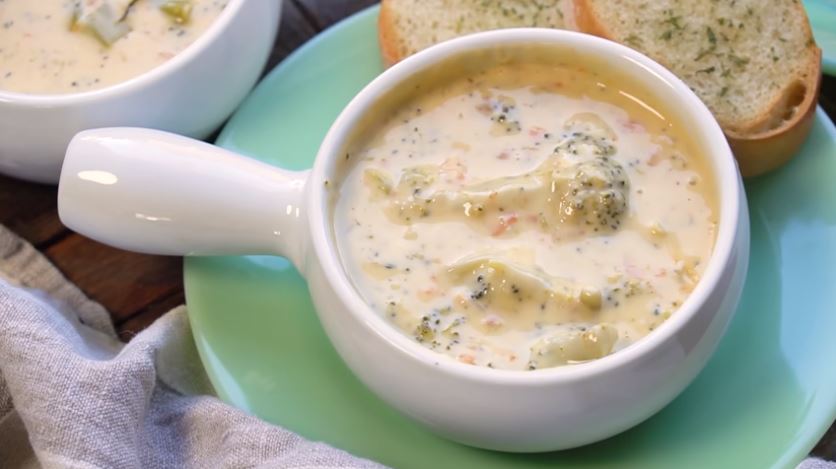 Soup for dinner? But not just any soup! There's nothing more comforting than this amazingly delicious, creamy and tasty slow cooker keto broccoli soup!