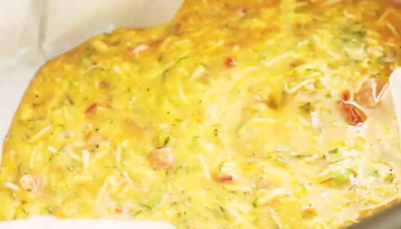 In the mood for a yummy, easy, healthy and filling breakfast? Then check out this fantastic and delicious slow cooker keto frittata!