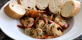 Looking for a fancy snack that you can make in your slow cooker? Then check out this yummy slow cooker keto garlic shrimp recipe!