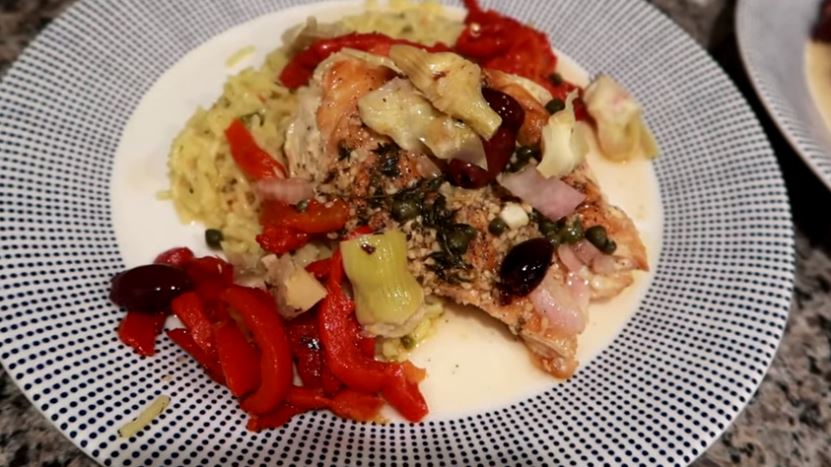 You will absolutely love this slow cooker keto Greek chicken recipe, it has so many flavors it makes the perfect lunch for kids of all ages.